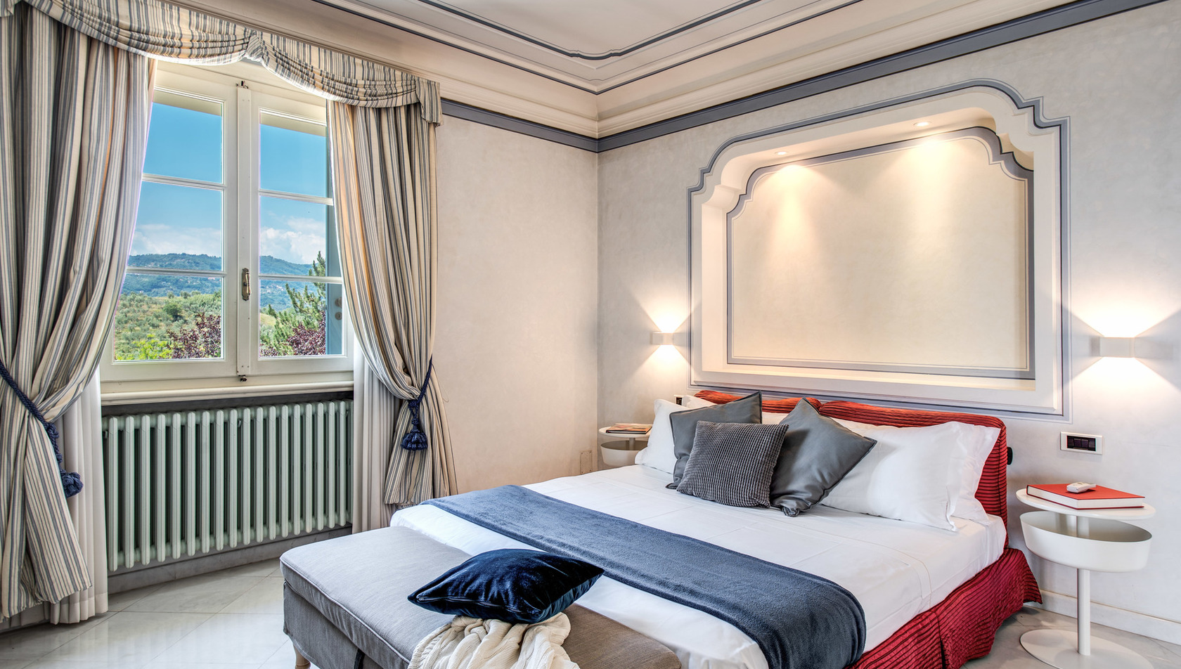 Villa-Alfresco--Tuscany-room1_3