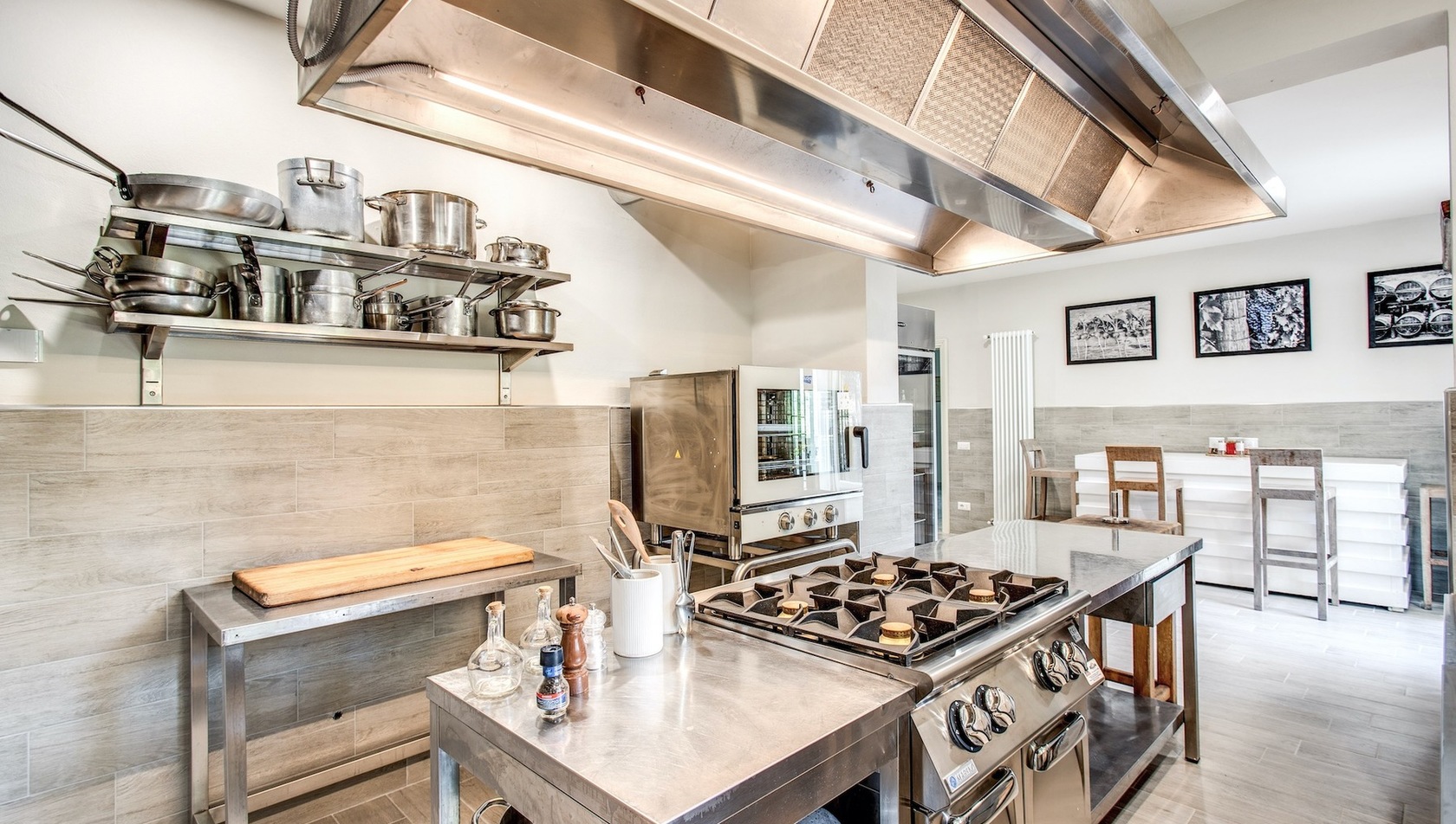 Villa-Alfresco--tuscany-kitchen1