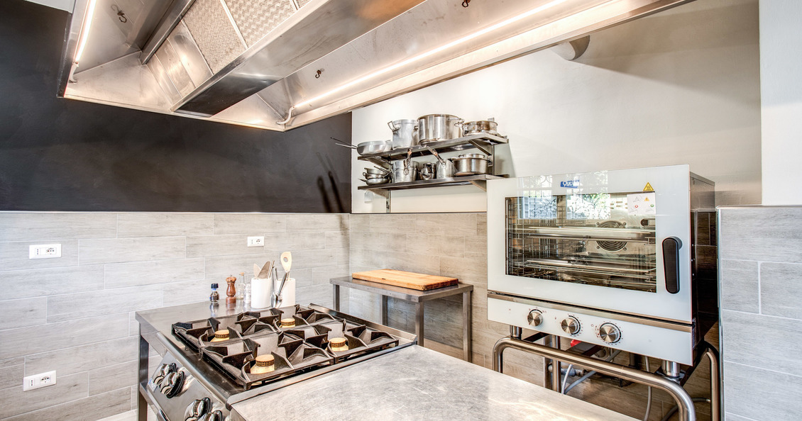 Cucina professionale Villa Alfresco villa per vacanze in toscana 