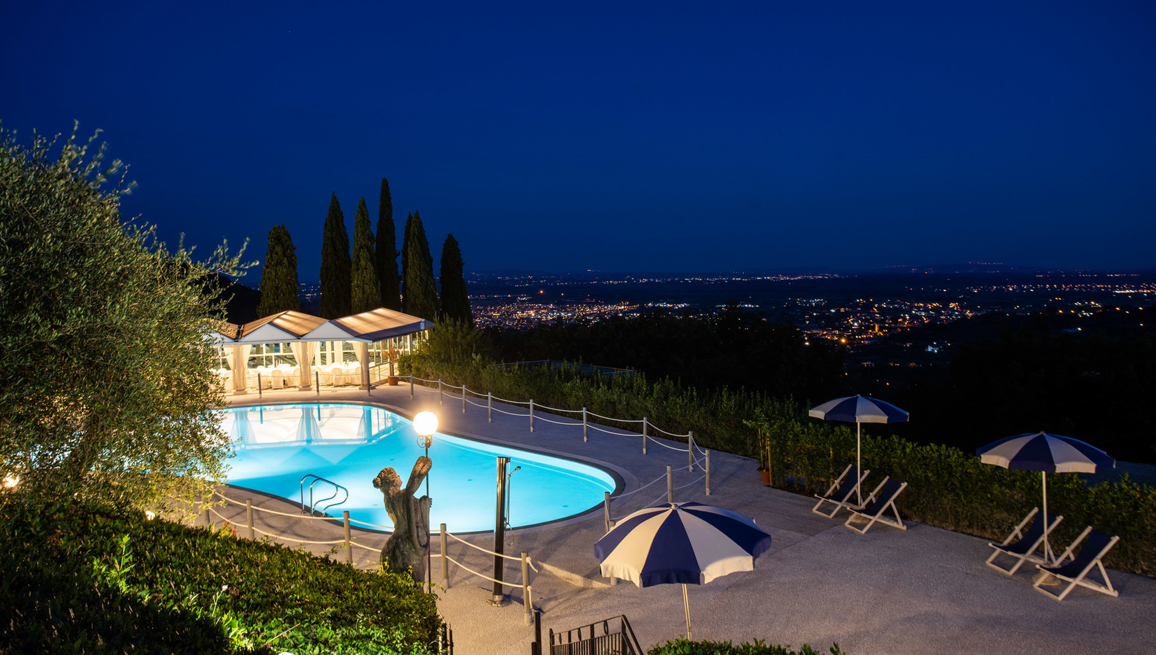 Villa_Alfresco_Swimmingpool_night