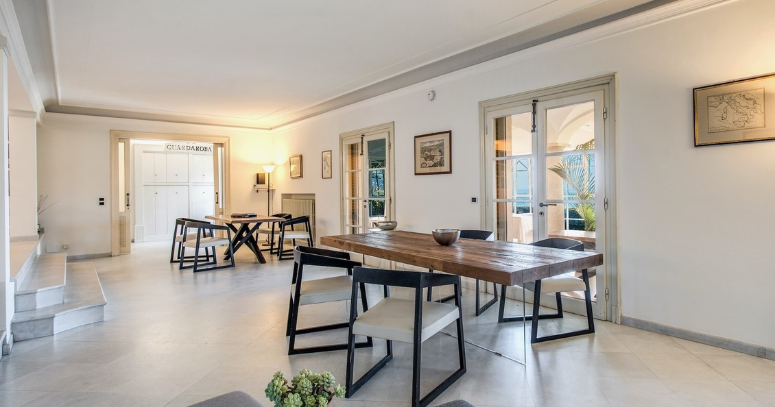 Villa Alfresco tuscany villa for rent with swimming pool _ living room ground floor
