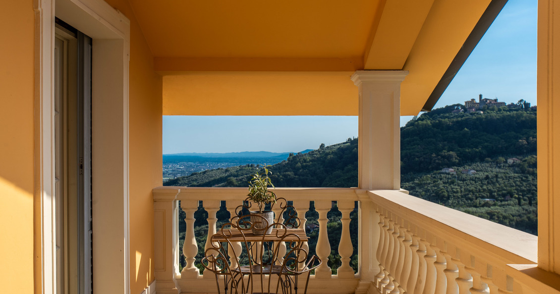 Villa Alfresco_tuscany villa for rent_private terrace_room5_4